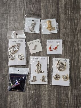 Fashion Costume Jewelry Lot Cowgirl Boots Horse Cowboy Pins Earrings Brooches